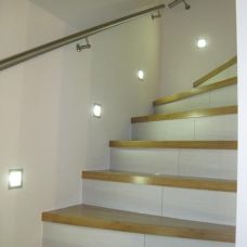 Beispiel Wohn- und Treppenhausbeleuchtung